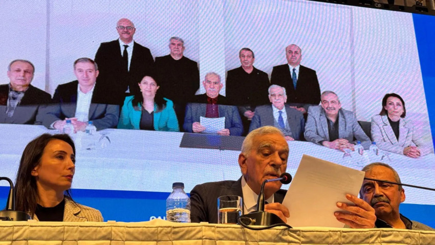 DEM Parti İmralı heyeti, teröristbaşı Öcalan'ın tarihi çağrısını açıkladı: 'PKK kendini feshetmeli' - Resim : 2