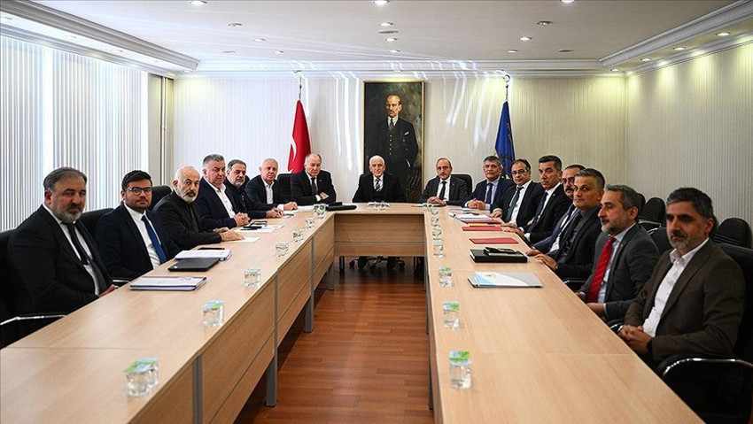 600 bin kamu iş&ccedil;isinin zam pazarlığı başladı - Resim : 1