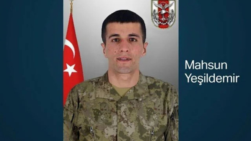 12 asker için son görev: Türkiye şehitlerini uğurluyor! - Resim : 17