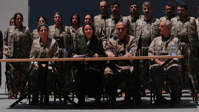 SON DAKİKA... Tarihi gün: Terör örgütü PKK'lı ilk grup silah bıraktı, ilk açıklama geldi! İşte ilk görüntüler - Resim : 6