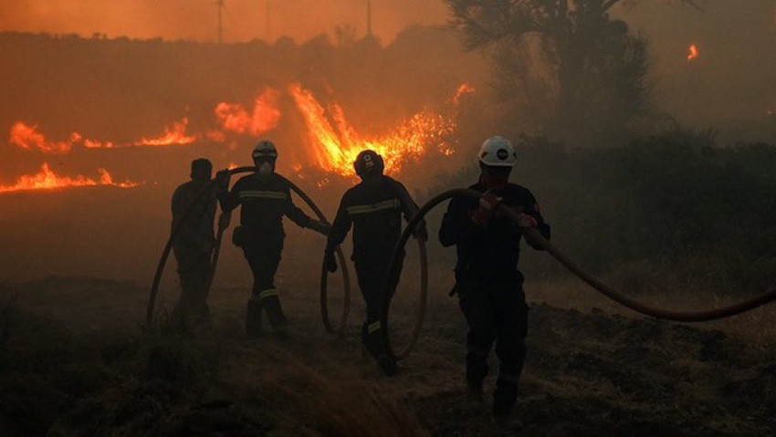 Türkiye'de orman yangınlarına karşı yeteri kadar uçak var mı? - Resim : 1