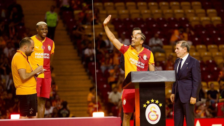 Galatasaray, Victor Osimhen ve Leroy Sane için imza töreni düzenledi - Resim : 1