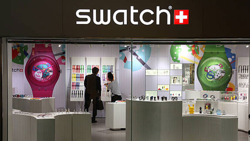 Swatch hisseleri, 'ırkçı reklam' tartışmaları sonrası düşüşe geçti - Resim : 1