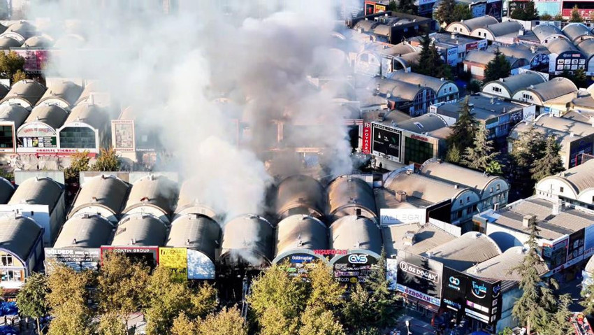 İSTOÇ Ticaret Merkezi'nde yangın: 17 iş yeri hasar gördü (Video) - Resim : 3