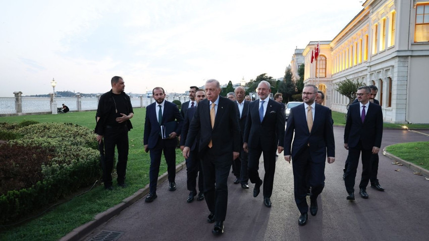 Yeni TOGG TF10 Cumhurbaşkanı Erdoğan’a teslim edildi! İlk deneme sürüşü yapıldı - Resim : 3