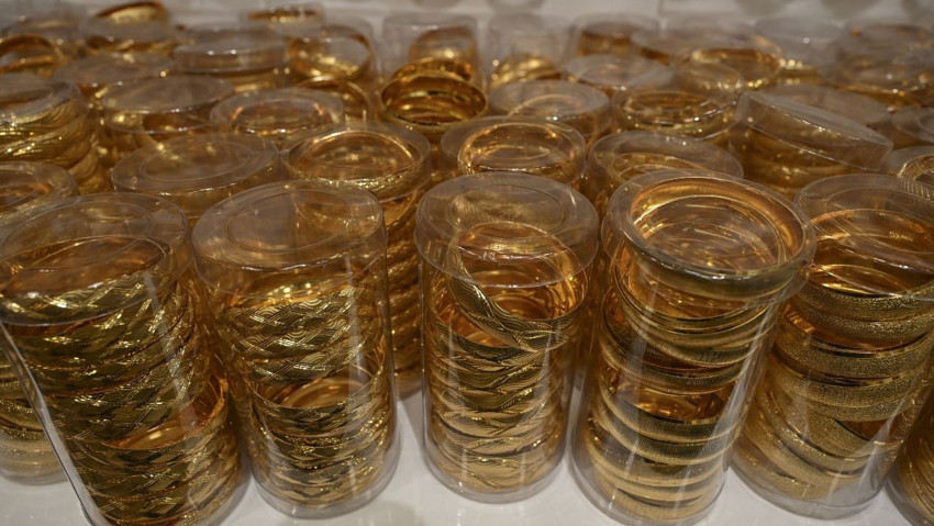 Ajda bilezikten kemerli setlere… Evlenecek çiftler altın yükselince imitasyon takılara yöneldi - Resim : 5