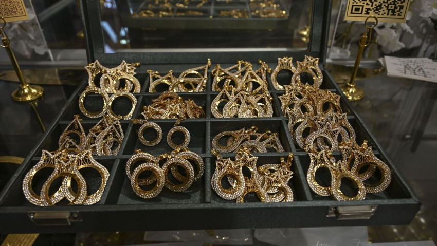 Ajda bilezikten kemerli setlere… Evlenecek çiftler altın yükselince imitasyon takılara yöneldi - Resim : 3