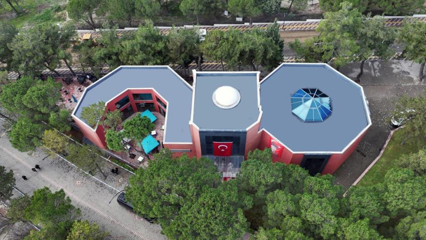 Özgen İzmiroğlu’nun adını yaşatan kültür ve teknoloji merkezi hizmete girdi - Resim : 1