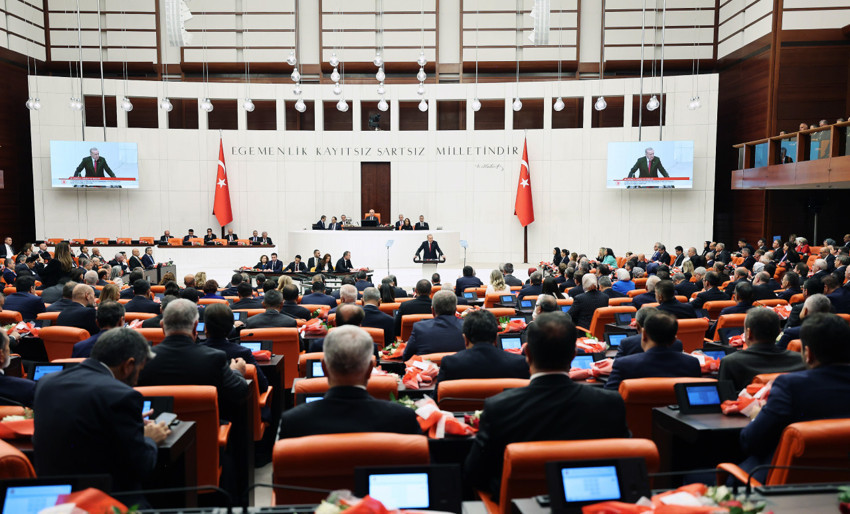 Meclis'te yeni dönem başladı... Erdoğan: Enflasyondaki düşüş yakında çarşıda, pazarda hissedilecek - Resim : 4