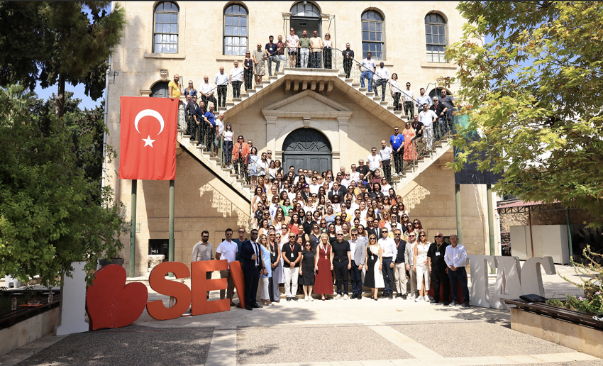 SEV'in Teknoloji Festivali'nde yapay zeka destekli dijital sınıf kuruldu - Resim : 2