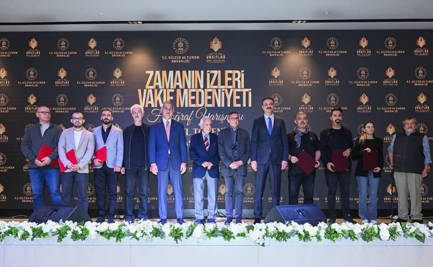 Bakan Ersoy: Ayasofya’da gerçekleştirilen en kapsamlı restorasyon sürecini başlattık - Resim : 1