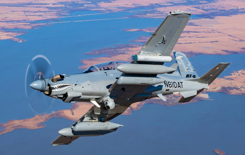 3 adet A-29 uçağı, ABD Hava Kuvvetleri Test Filosu’na teslim edildi - Resim : 1