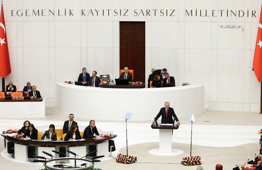 Meclis'te yeni dönem başladı... Erdoğan: Enflasyondaki düşüş yakında çarşıda, pazarda hissedilecek - Resim : 2
