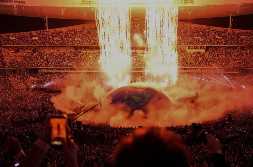 Bir konserden fazlası: Kanye West, İstanbul'u d&uuml;nya m&uuml;zik g&uuml;ndeminin merkezine taşıdı (Video) - Resim : 2