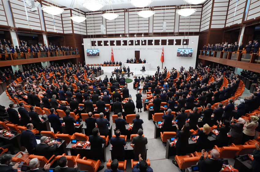 Meclis'te yeni dönem başladı... Erdoğan: Enflasyondaki düşüş yakında çarşıda, pazarda hissedilecek - Resim : 1