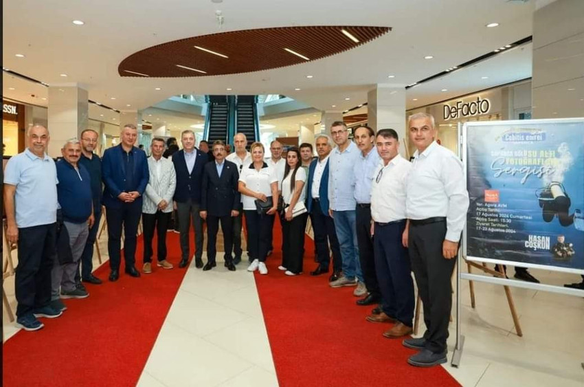 Sapanca Gölü Su Altı Fotoğrafları sergisi yoğun katılımla açıldı - Resim : 2