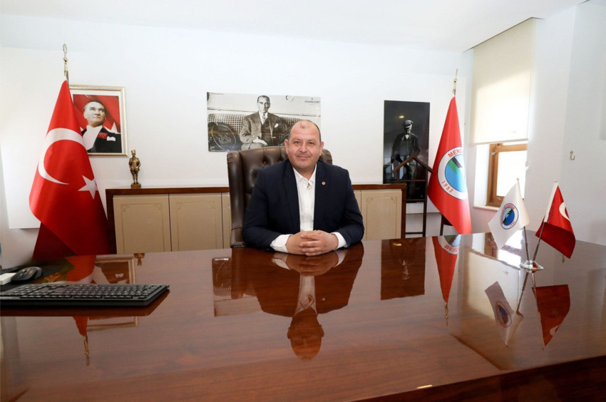 Son dakika... İzmir'de Menderes Belediyesi'ne operasyon: Başkan İlkay Çiçek gözaltında - Resim : 1
