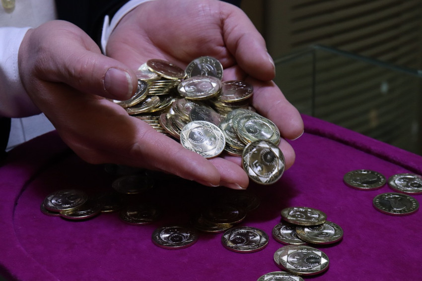 Bozuk para devri bitti! Enflasyon kuruşu yuttu, 5 TL hatıra para oldu - Resim : 1