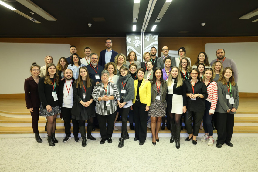 Sabancı Üniversitesi'nden 'Kadına Yönelik Şiddete Karşı Uluslararası Mücadele Günü' paneli - Resim : 1