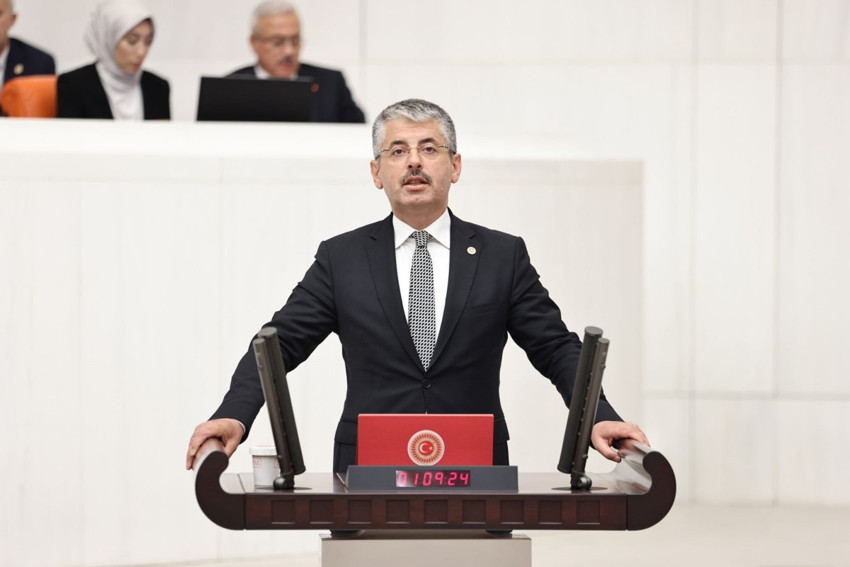 Türk-İş'in asgari ücret teklifini açıkladı: Hangi parti ne dedi? AK Parti'den ilk yorum geldi - Resim : 1