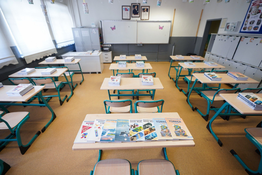 MEB'ten özel okul kararı! Ders kitabı ücreti ödenmeyecek, uymayana ceza geliyor - Resim : 1