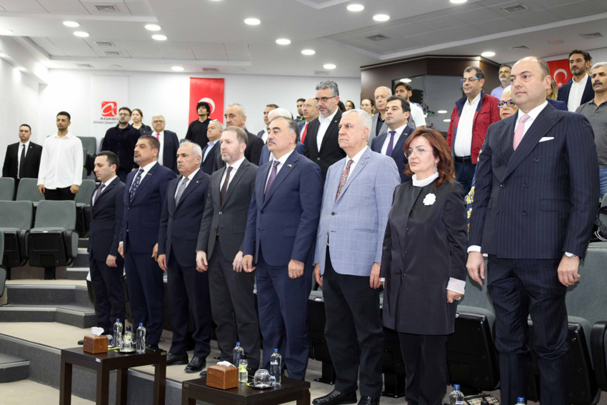 Azerbaycan Büyükelçisi Karabağ’a yatırım çağrısında bulundu - Resim : 1