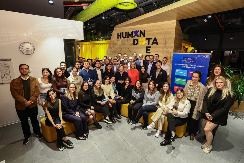 Güler Sabancı’dan Sabancı Üniversitesi öğrencilerine: Önemli olan etki yaratmak, faydalı olmak ve katkı sağlamaktır - Resim : 3