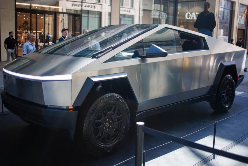 Tesla, binlerce Cybertruck aracını geri çağırıyor - Resim : 1