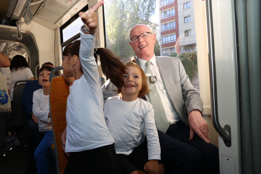 Ünlüce "Şehrin için yürü" - Resim : 4