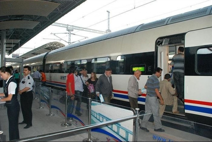 İndirimli tren ve otobüs biletinden 745 binden fazla emekli faydalandı - Resim : 2