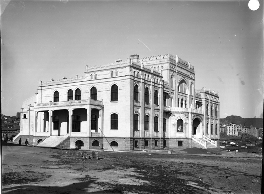 “Maceraperest Bir Mimarın Fotoğrafhanesi” - Resim : 2