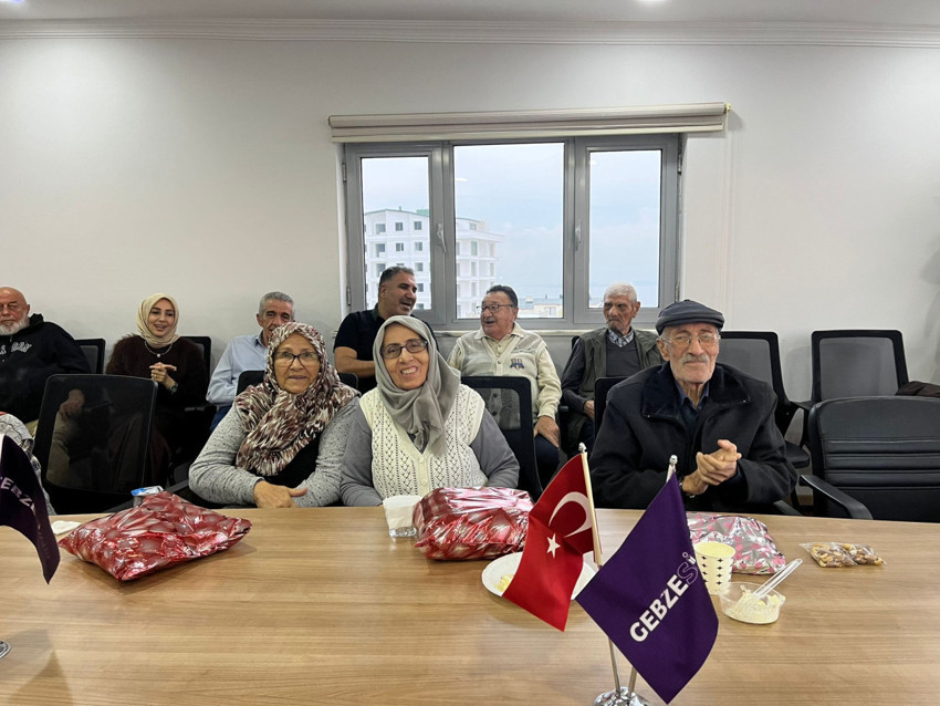 GEBZESİAD’dan huzurevine moral dolu ziyaret - Resim : 1