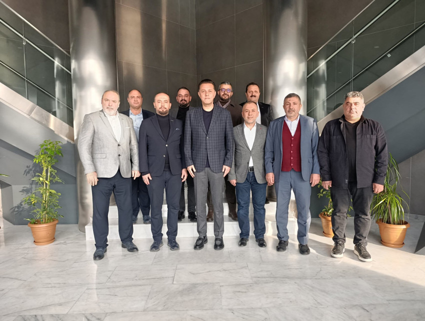 Hatipoğlu "İş dünyamız stratejik sektörlere odaklanmalı" - Resim : 1