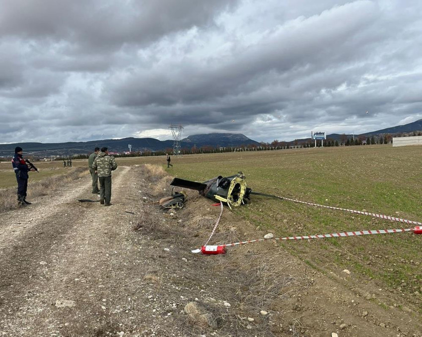 SON DAKİKA! Isparta'da askeri helikopter düştü: Tuğgeneral İsa Baydilli'nin de olduğu 6 şehit(Video) - Resim : 1