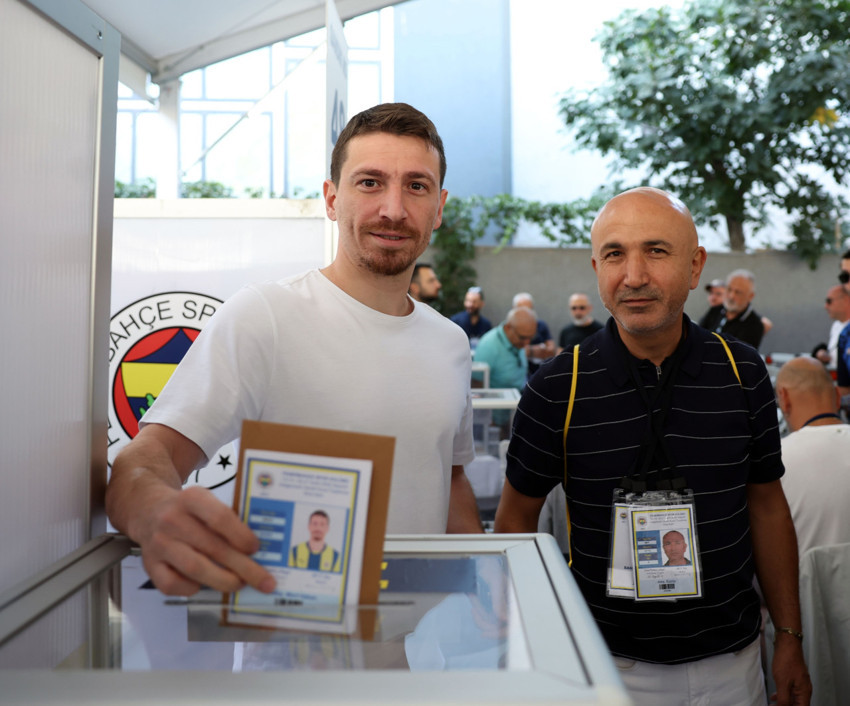 Fenerbahçe başkanını seçiyor: Oy sayma işlemi başladı - Resim : 6