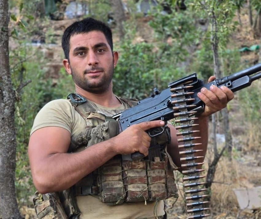 12 asker için son görev: Türkiye şehitlerini uğurluyor! - Resim : 5