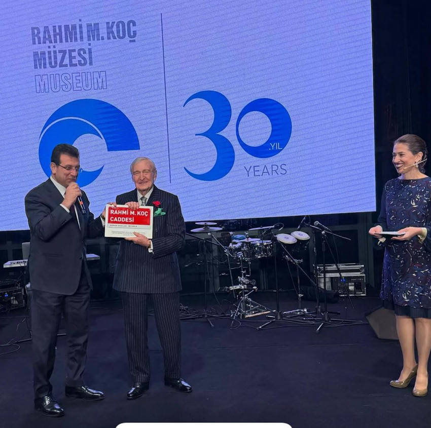 Vehbi Koç’un ilk makam arabası gün içinde taksi olarak çalışırdı - Resim : 3