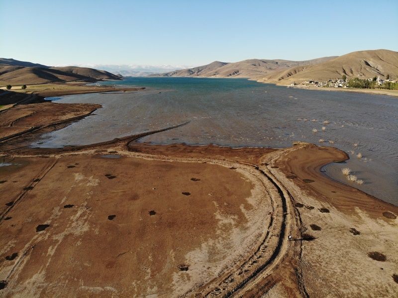 Kuraklık etkisi: Bayburt'ta baraj suyu 20 metre çekildi - Sayfa 1