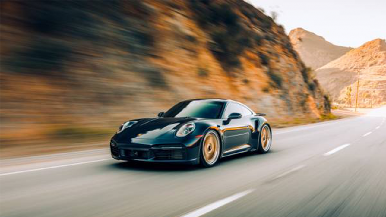 İlk hibrit Porsche 911 modeli resmi olarak tanıtıldı! Tam 478 beygir gücü var - Sayfa 1