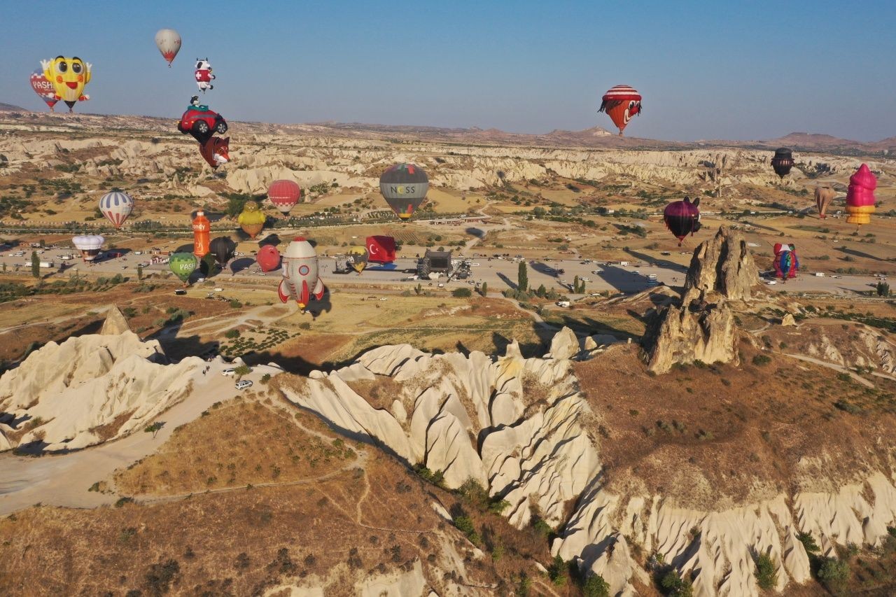 18 ülkenin sıcak hava balonları Kapadokya'da renkli görüntüler oluşturdu - Sayfa 3