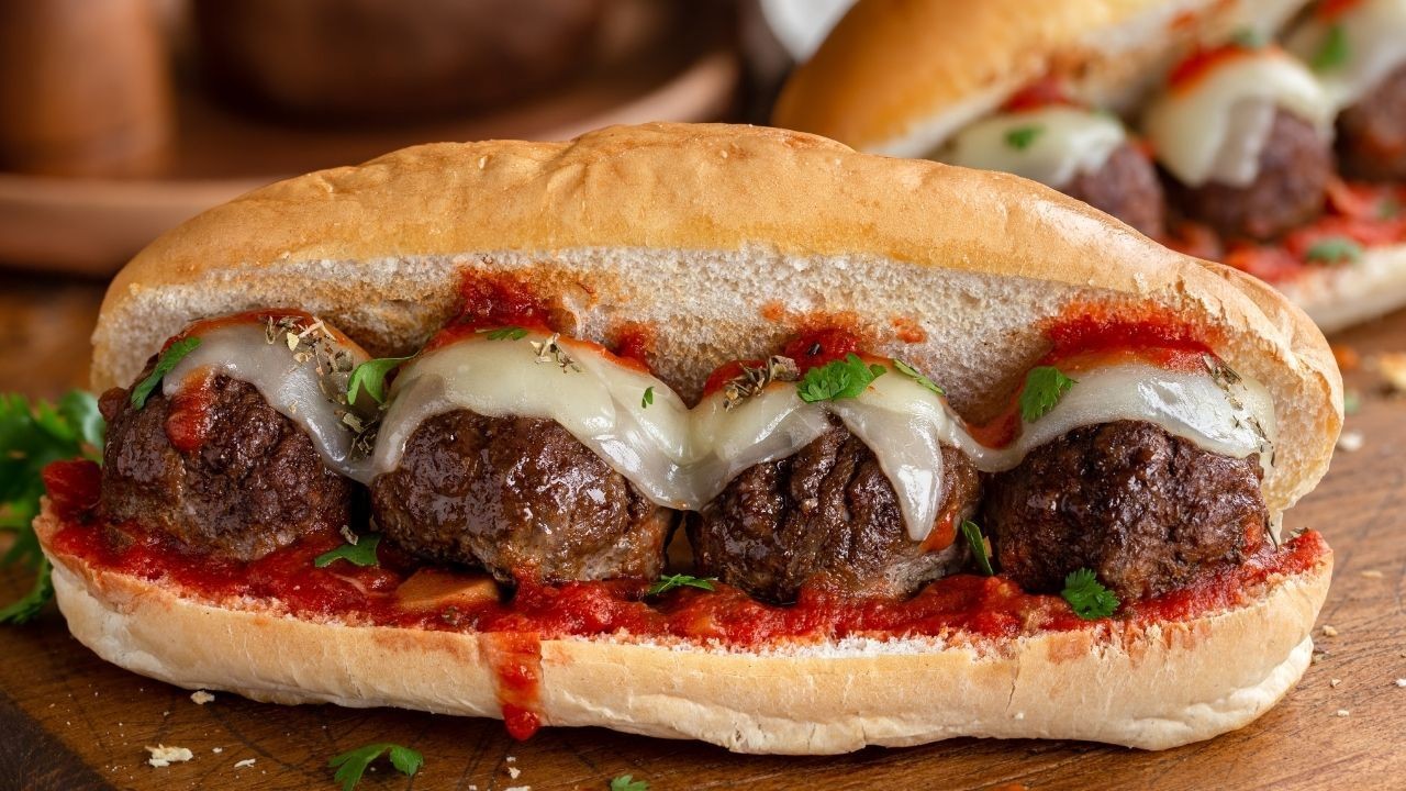 Çiftlik sahibi her şeyi anlattı: Yaban domuzu eti kullanıyorlar! - Sayfa 4