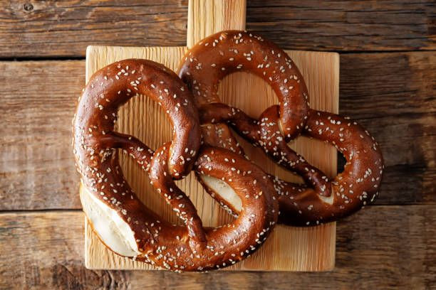 MasterChef brezeln mit obatzda (Alman simidi) tarifi! Brezeln mit obatzda nasıl yapılır?