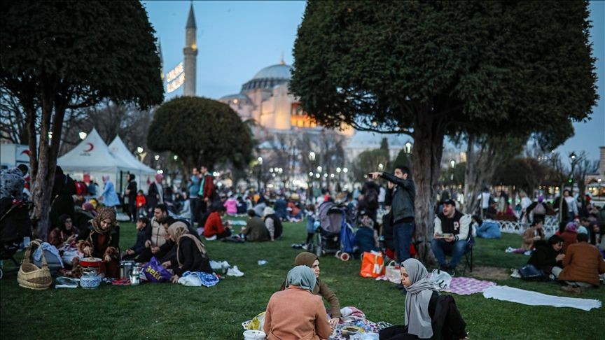 Ramazan ayı öncesi zam yağmuru: Pide, hurma ve iftar menüleri ne kadar oldu? İşte fiyatlar... - Sayfa 6