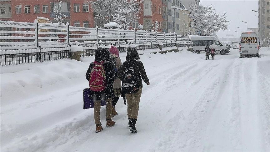 14 Şubat cuma (yarın) okullar tatil mi? Valilikler peş peşe duyurdu: İşte kar tatili olan iller - Sayfa 20