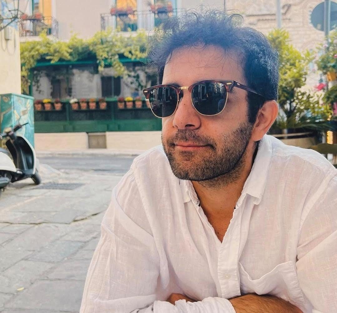 Kızıl Goncalar dizisinin Selim’i Erol Afşin kimdir? Erol Afşin hangi projelerde rol almıştır? - Sayfa 1