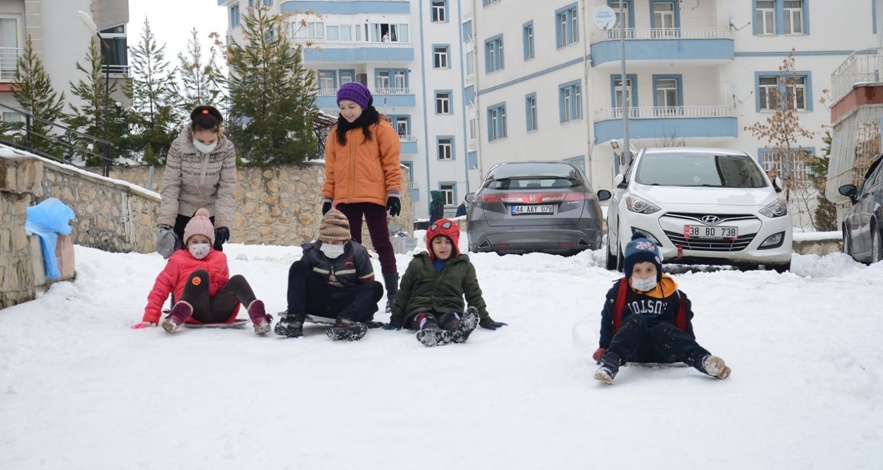 27 ilde okullar tatil edildi! Valilikler peş peşe duyurdu: İşte 21 Şubat kar tatili olan iller... - Sayfa 6