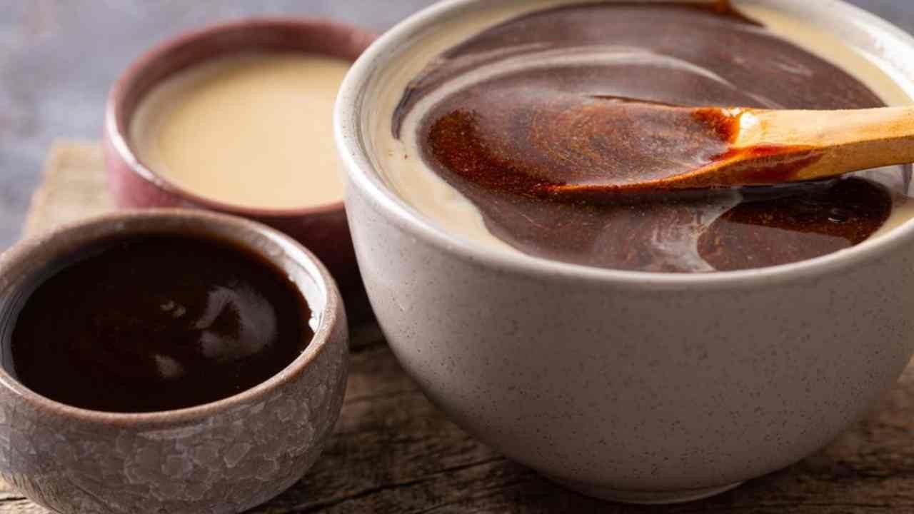 Tahin pekmezi karıştırarak yiyenler geçmiş olsun. Kaşık kaşık yiyen şimdi yandı - Sayfa 1