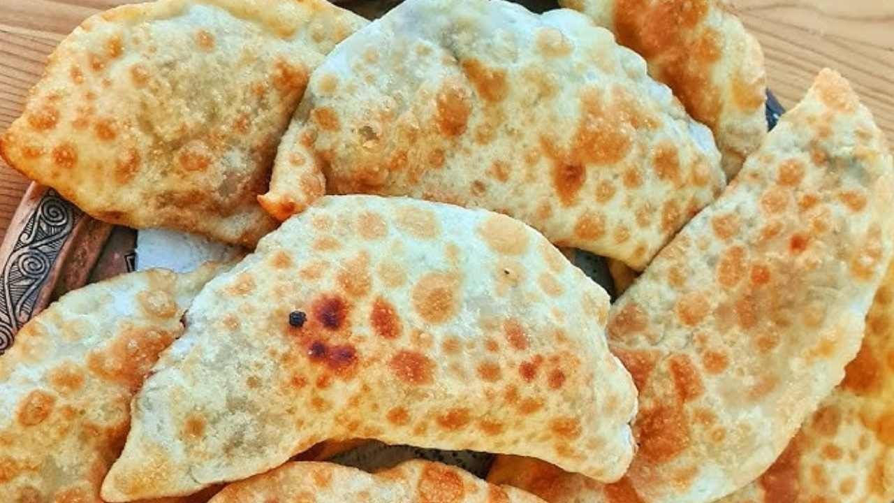 Eskişehirli ustaların balon gibi şişen çiğ börek sırrı: İçi sulu sulu kalıyor ve asla yağ çekmiyor - Sayfa 1