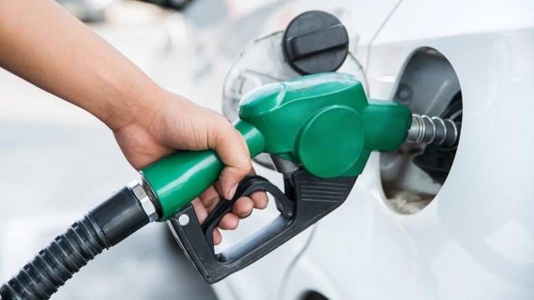 Benzin ve motorine indirim geliyor: Tarihler belli oldu - Sayfa 1