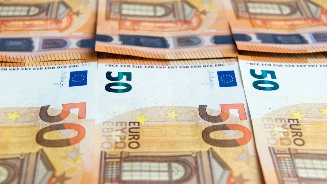50 avroluk banknotların kullanımını yasaklanıyor mu? Sosyal medyada gündem oldu - Sayfa 1
